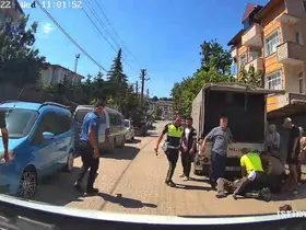 Kalp krizi geçiren 68 yaşındaki adamı polis hayata bağladı
