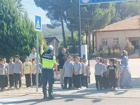 Karacasu’da minik öğrencilere trafik bilinci aşılandı
