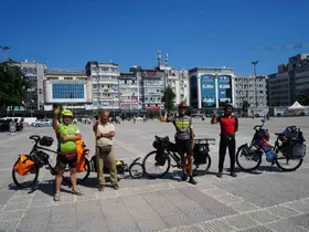 Karadeniz’i bisikletle keşfettiler, Türk misafirperverliğine hayran kaldılar
