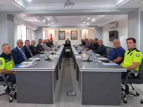 Karaman’da trafik güvenliği için alınacak önlemler masaya yatırıldı
