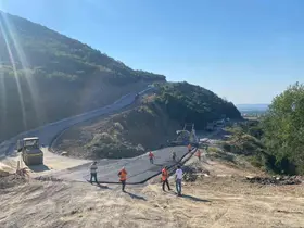 Karamürsel Dereköy’de bozulan yollar yenileniyor
