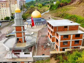 Karamürsel’de Aksa Camii için malzeme desteği
