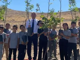 Karapınar’da "100 Öğrenci 100 Fidan" etkinliği
