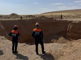 Karapınar'da yeni obruk: Pancar tarlasında 15 metre çapında çöküntü