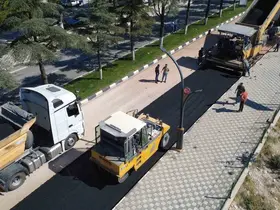Karayolları tarafından Demirci’de sıcak asfalt çalışmalarına başlandı
