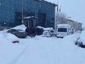 Karlıova’da kar kalınlığı 30 santime ulaştı
