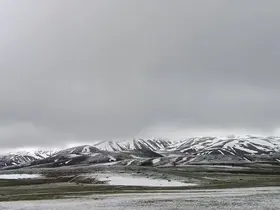 Karlıova’nın yüksek kesimlerine kar yağdı
