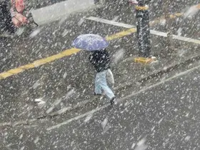 Kars’a kar biranda geldi her taraf bembeyaz oldu
