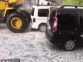 Kars’ta fındık büyüklüğünde dolu yağdı: Akyaka ve Arpaçay beyaza büründü
