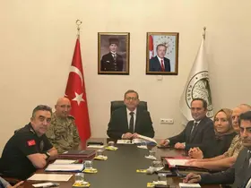 Kars’ta güvenlik zirvesi: Asayiş, okul güvenliği ve sınır hattı masada
