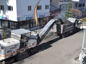 Kars’ta kar yağmadan asfalt seferberliği: Kazımpaşa Caddesi’nde söküm başladı
