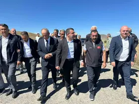 Kars’ta köy yolları silindirle sıkıştırılmış betonla yenileniyor: Bulanık’ta 5 kilometre tamamlandı
