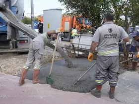 Kartal Belediyesi, Balıkçılar Çarşısı yangınının ardından esnafa destek vermeye devam ediyor
