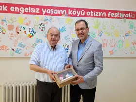 Kasapoğlu: "Burhan Özfatura İzmir’in hafızasında yaşayacak"
