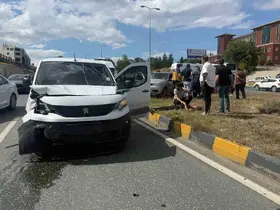 Kastamonu’da otomobil ile hafif ticari araç çarpıştı: 3 yaralı
