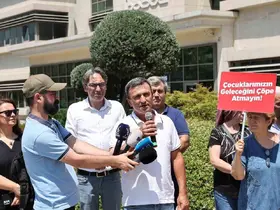 Katı atık tesisine karşı 5 binden fazla imza Bursa Büyükşehir’e teslim edildi
