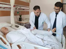 Kayısı ağacından düşerek ağır yaralandı, 2,5 saatlik ameliyatla sağlığına kavuştu
