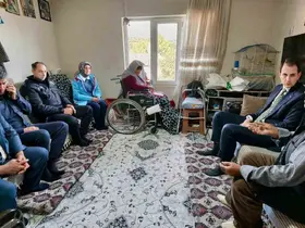 Kaymakam Atam yaşlı vatandaşları evlerinde ziyaret etti
