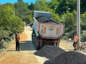 Kaynaşlı’da heyelan bölgesindeki yol yenilendi
