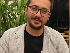 Kazada yaralanan genç doktor 2 yıllık yaşa mücadelesini kaybetti
