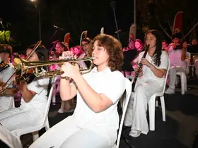 Kemer Belediyesi Cumhuriyet Orkestrası sahne aldı
