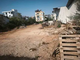 Kepez’de 30 kamyon atık temizlendi: 5 firmaya ceza kesildi
