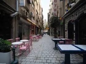 Kıbrıs Şehitleri Caddesi’nin zemini yenileniyor
