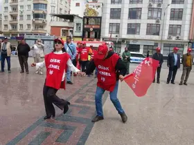 Kilis’te 1 Mayıs halaylarla kutlandı

