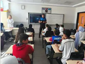 Kilis’te öğrenciler polis ekipleriyle buluştu
