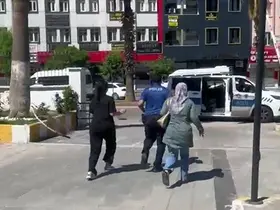 Kimliğini unutan öğrenciye polis yardım etti
