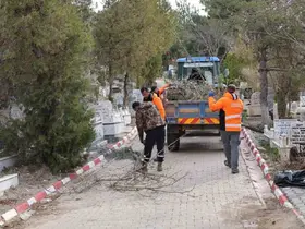 Kırıkkale Belediyesi mezarlıklarda bakım çalışması başlattı
