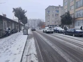Kırklareli’nde kar yağışı etkisini arttırdı
