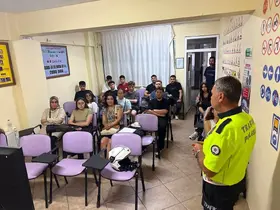 Kırklareli’nde sürücü adaylarına trafik güvenliği eğitimi verildi
