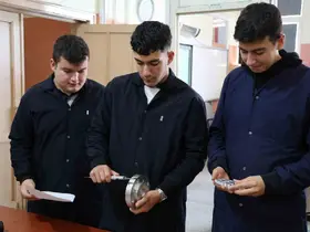 Kırşehir’de meslek lisesi öğrencileri endüstriyel robot kol üretimine başladı
