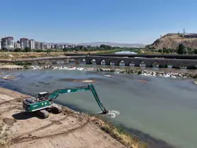 Kızılırmak çevresinde yürütülen taşkın önleme ve rüsubat çalışmaları devam ediyor
