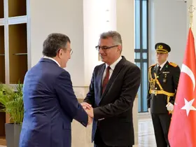 KKTC'nin 42'nci yılı törenlerle kutlanıyor