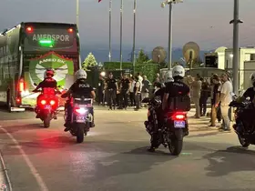 Kocaelispor- Amed SF maçı öncesi takımlar stada geldi
