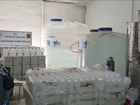 Kolonya imalatı adı altında sahte içki üretilen iş yerine operasyon
