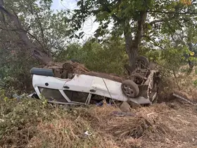 Kontrolden çıkan otomobil şarampole yuvarlandı: 8 yaralı
