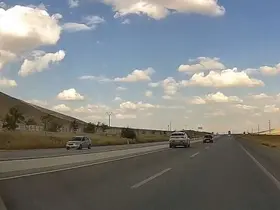 Konya-Aksaray Yolunda Ters Yönden Gelen Otomobil Faciadan Kıl Payı Döndü