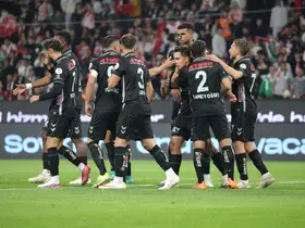 Konyasporlu Ahmet Oğuz: Savaş bitsin, barış kazansın!