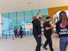 Kopan parmağını buz torbasıyla taşıdılar
