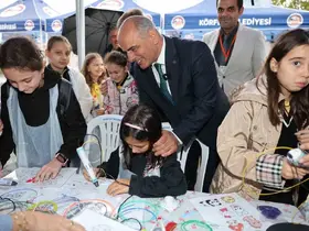 Körfezli öğrenciler projelerini "Bilim Şenliği"nde sergiledi
