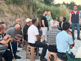 Köy köy gezip vatandaşları bilgilendiriyorlar
