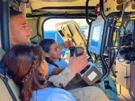 Köy okulu öğrencilerinin oyun arkadaşı jandarma oldu
