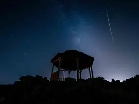 Kula volkanik arazisinde göktaşı şöleni
