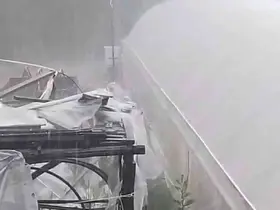 Kumluca’da aniden bastıran dolu yağışı etkili oldu
