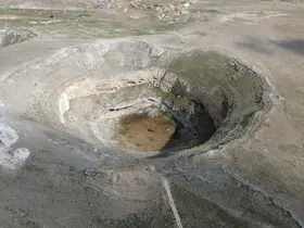 Kuraklığın simgelerinden Çıralı Obruk Gölü yağışlara rağmen su tutmadı