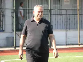 Kurucu Başkan Gürel "Biz bunlara bu kulübü tuta koyun diye verdik, bunlar kulübü yutmaya çalışıyorlar"
