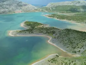 Kuruyan göl yağışlarla yeniden canlandı